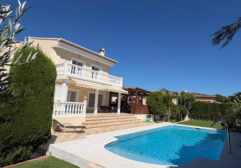 Villa - Wiederverkaufseigenschaft - Calpe - Cometa-Carrio