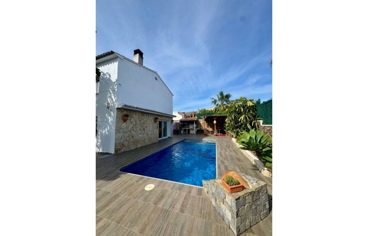 Villa - Wiederverkaufseigenschaft - Calpe - OS-45950